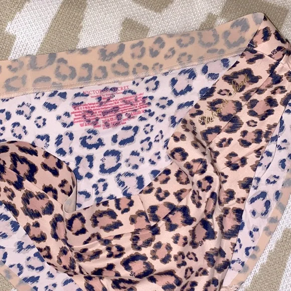 Victoria's Secret Incredible Bikini Panty - Picture 3 of 3